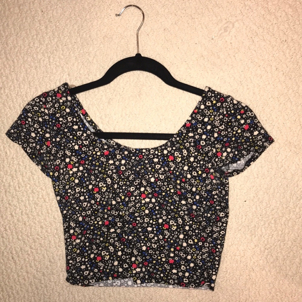 Floral scoop neck cropped top